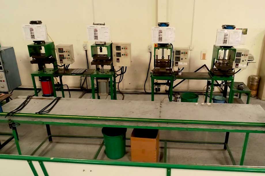 Injection Moulding Machine | Plastic Injection Molding Parts/Products Process Manufacturing/Companies